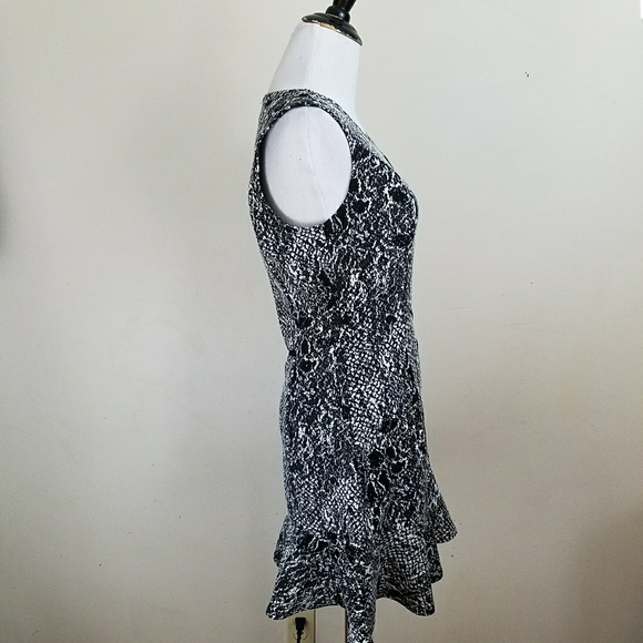 RD Design Peplum Dress - Picture 3 of 7